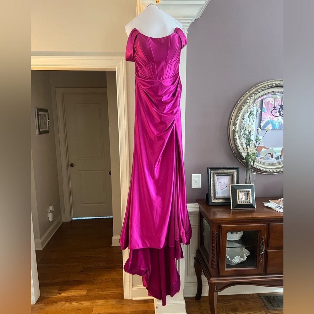 Sherri Hill dress model #54923